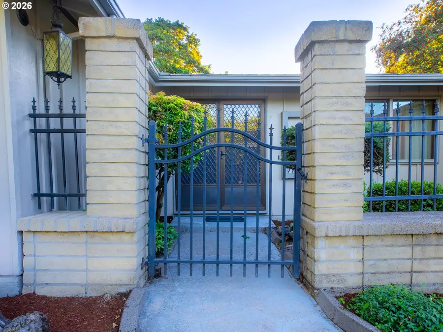 475 Banton Ave, Eugene, OR 97404 - Image #2