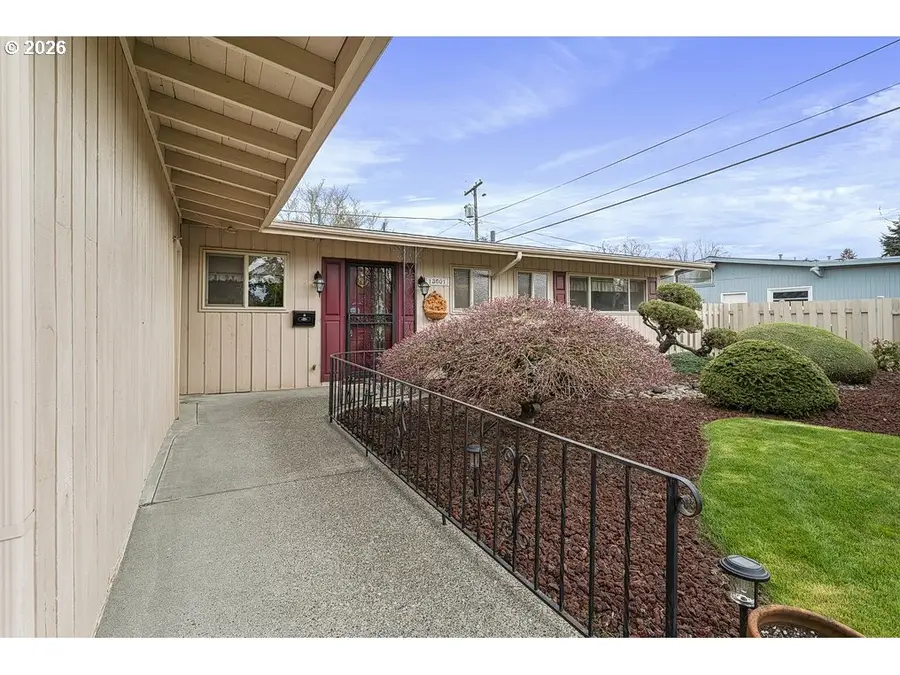 13601 NE Sacramento St, Portland, OR 97230 - #2
