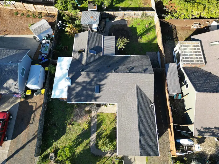 2045 19th St, Florence, OR 97439 - #2