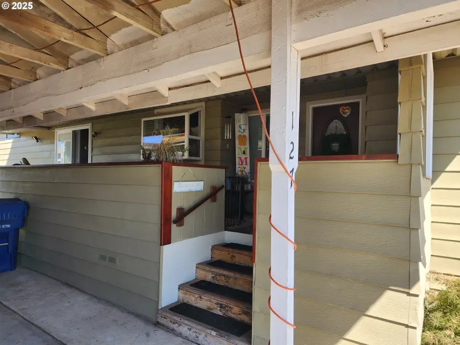 5422 Portland Rd Ne #127, Salem, OR 97305 - Image #2