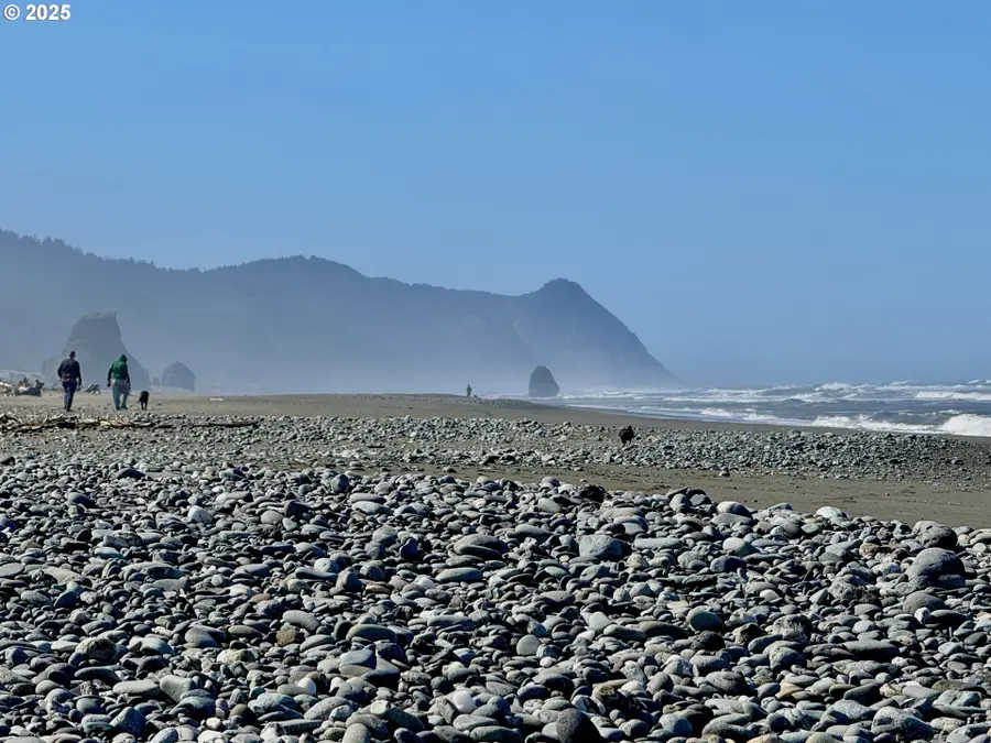 94050 Emerson Cir, Gold Beach, OR 97444 - Image #3