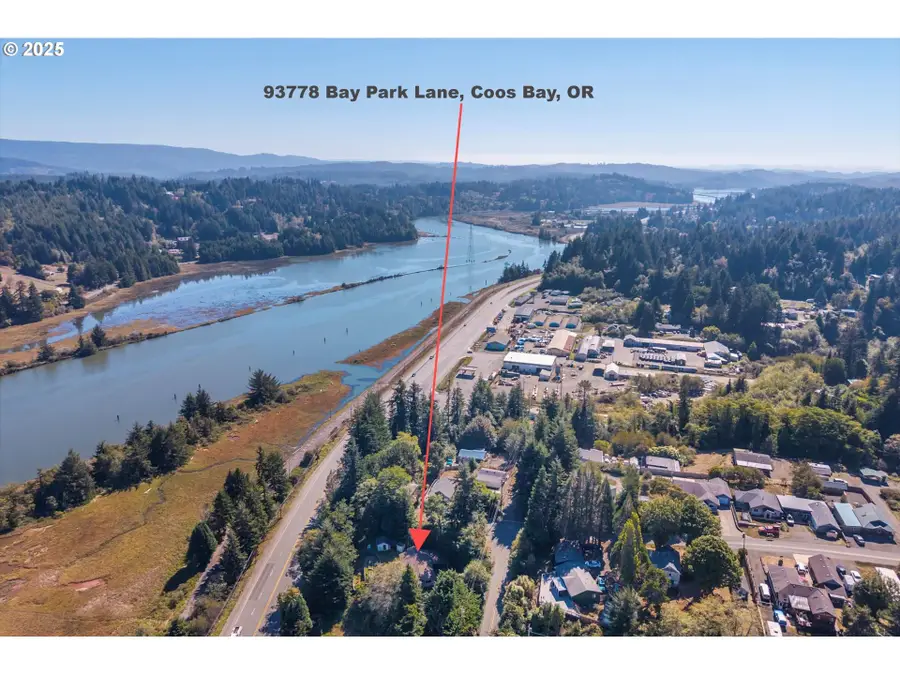 93778 Bay Park Ln, Bunker Hill, OR 97420 - Image #2