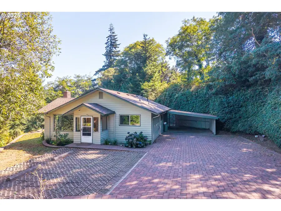 93778 Bay Park Ln, Bunker Hill, OR 97420 - Image #3