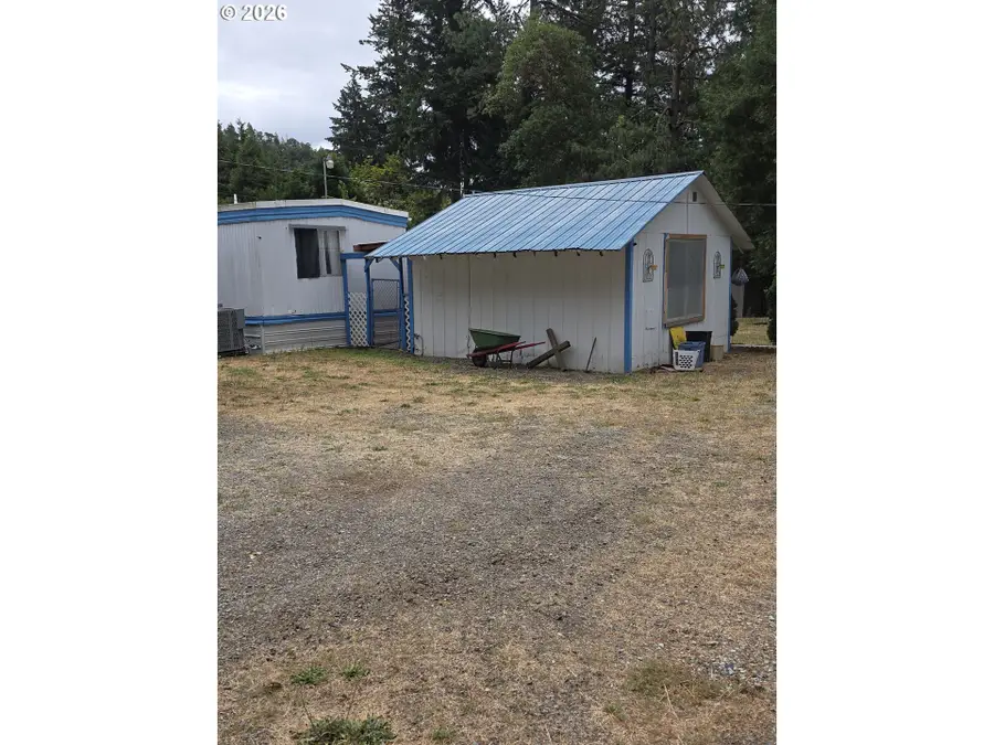 422 Lou Gray Dr, Myrtle Creek Riddle, OR 97457 - #3