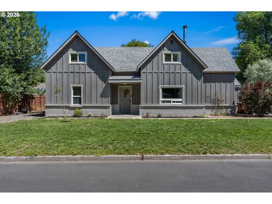 267 NW 5th St, Prineville, OR 97754 - #3