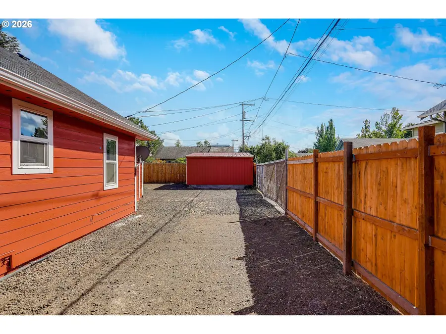 856 Highland Ave Ne, Salem, OR 97301 - #2