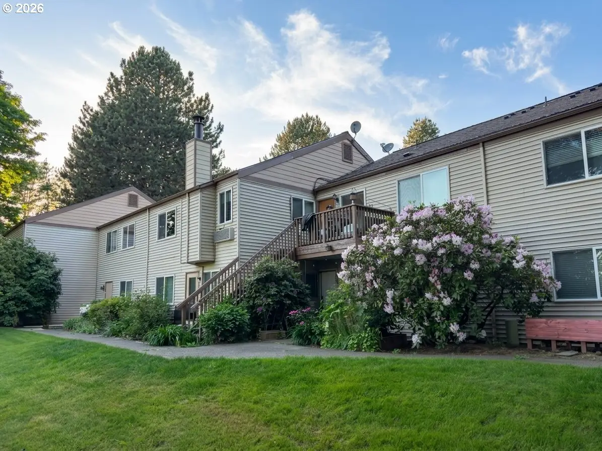 12040 SW Conestoga Dr, Beaverton, OR 97008 - #1