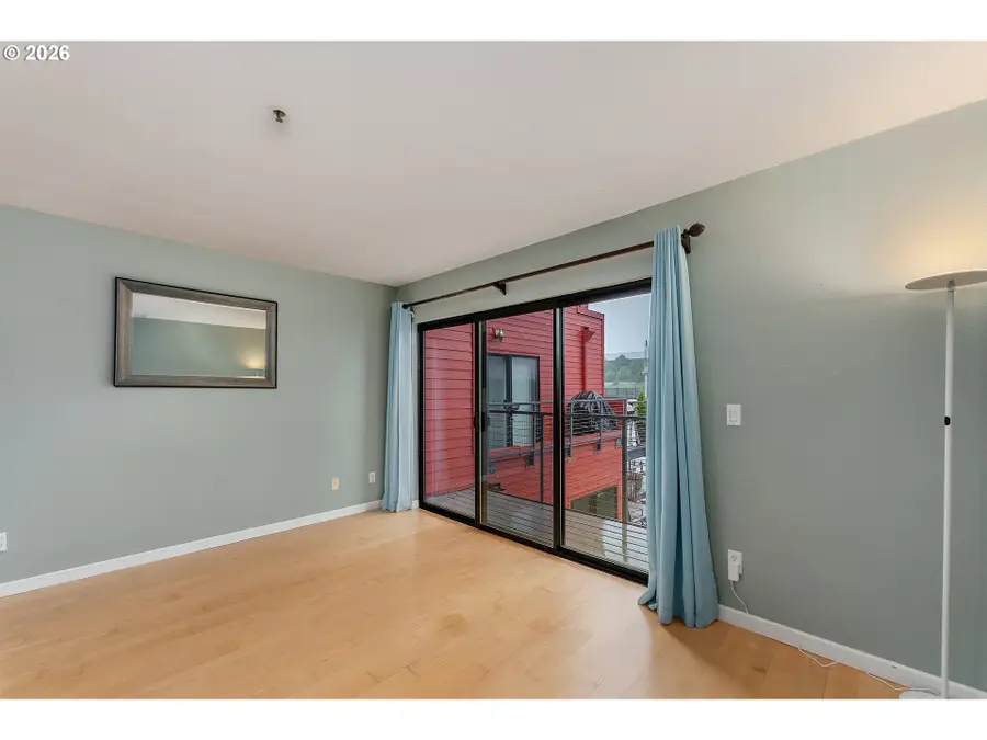 710 NW Naito Pkwy #C12, Portland, OR 97209 - Image #3