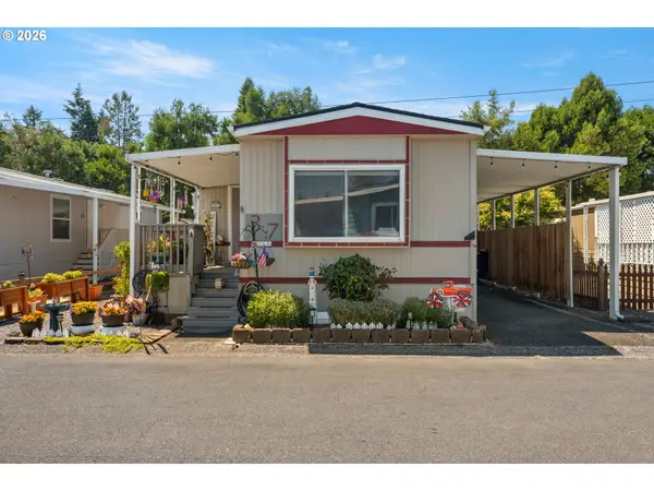 13640 SE Highway 212 #37, Clackamas, OR 97015