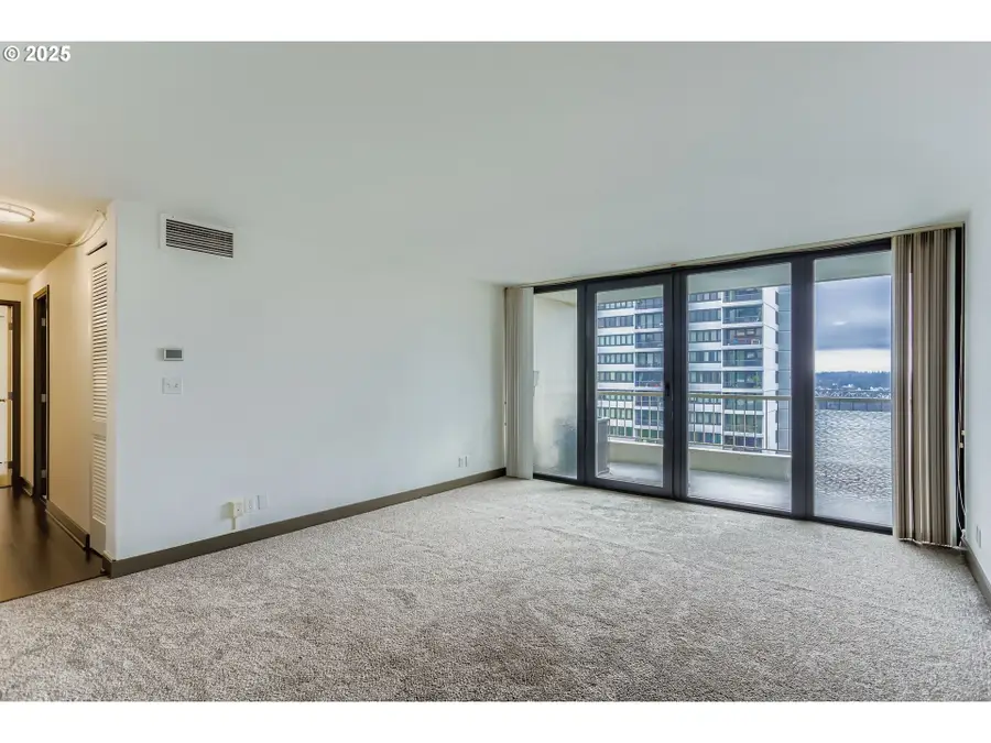 255 SW Harrison St #15H, Portland, OR 97201 - Image #3