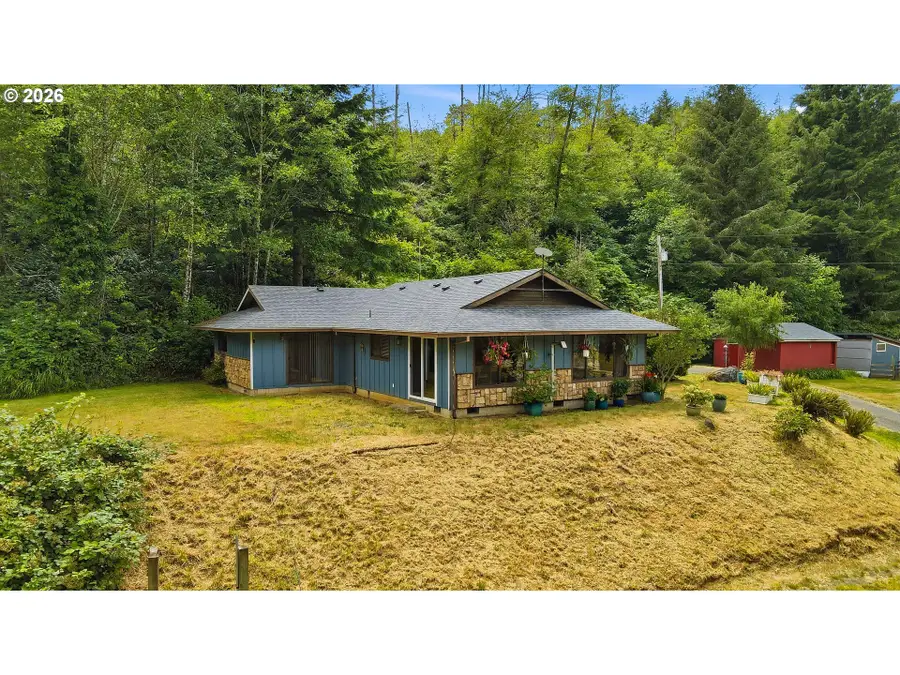 93266 Beaver Creek Ln, Coos Bay, OR 97420 - #3