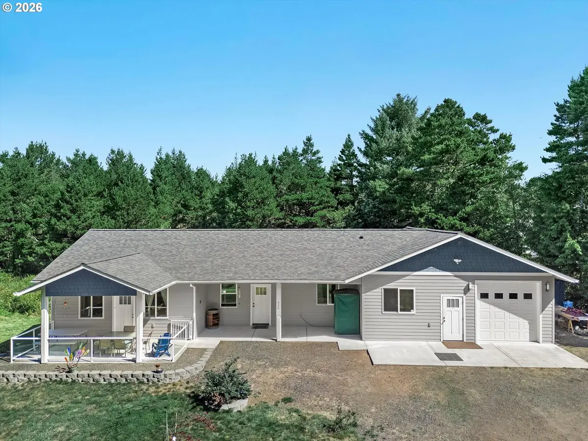 920 SW Tillicum Dr, Waldport, OR 97394 - #1