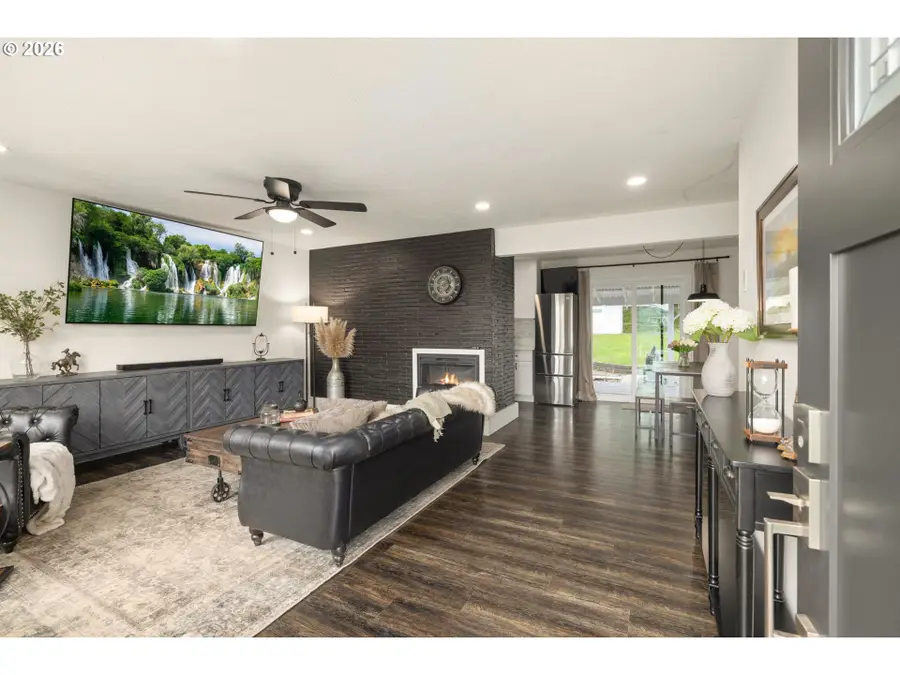 3240 Oakcrest Dr, Forest Grove, OR 97116 - #3