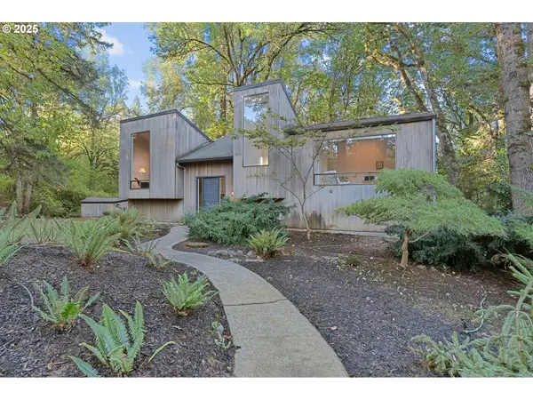 4298 River Rd S, Salem, OR 97302