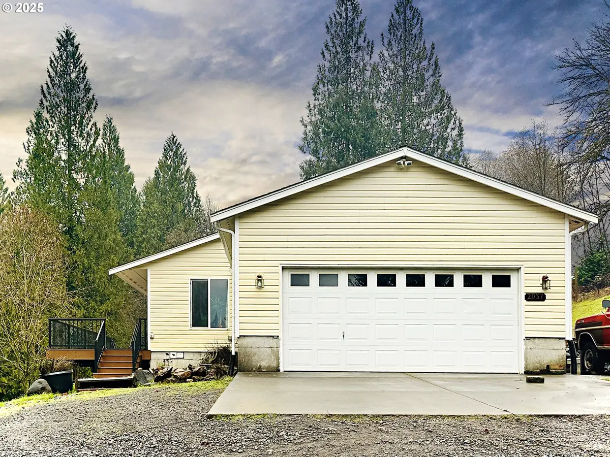 2037 Delameter Rd, Castle Rock, WA 98611 - Image #1