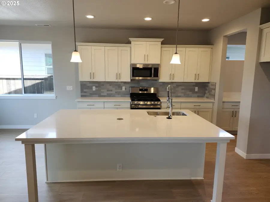 3096 Olympic St #15, Woodburn, OR 97071 - Image #3