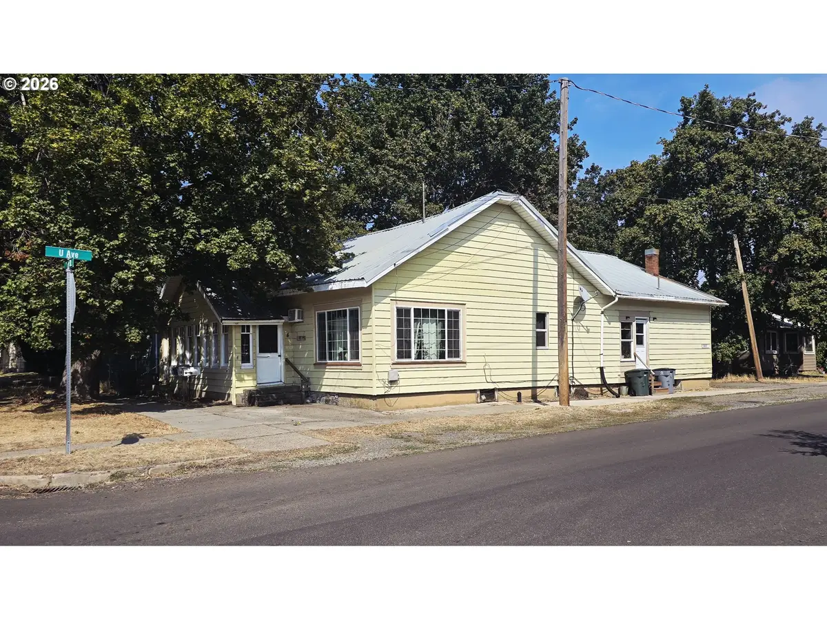 2201 N Fir St, La Grande, OR 97850 - #1