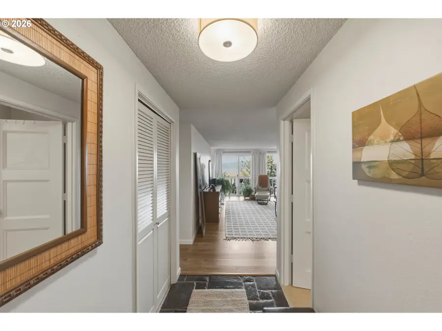 290 N 3rd Ct, Coos Bay, OR 97420 - #3