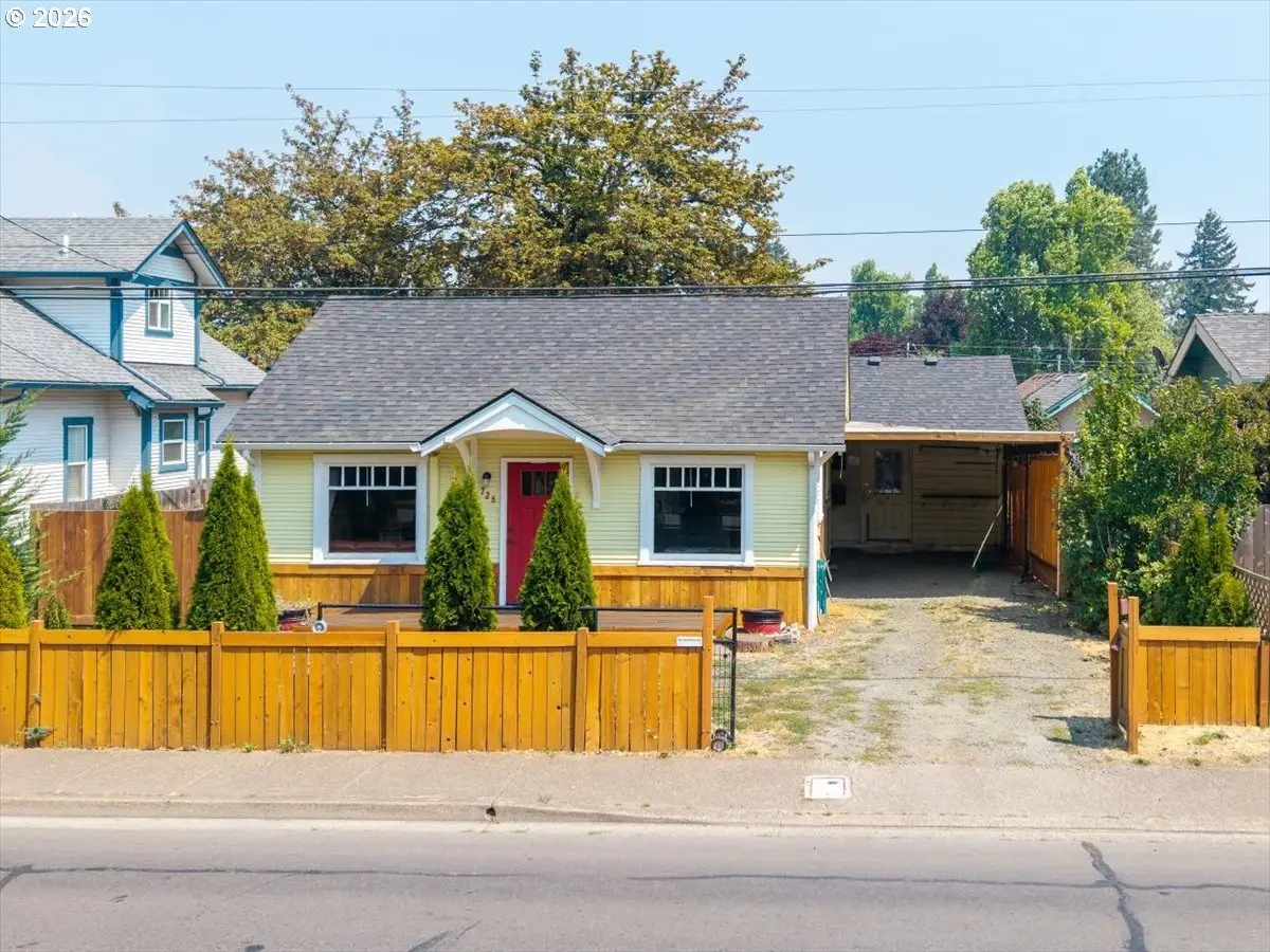 728 N 9th St, Cottage Grove, OR 97424 - #1