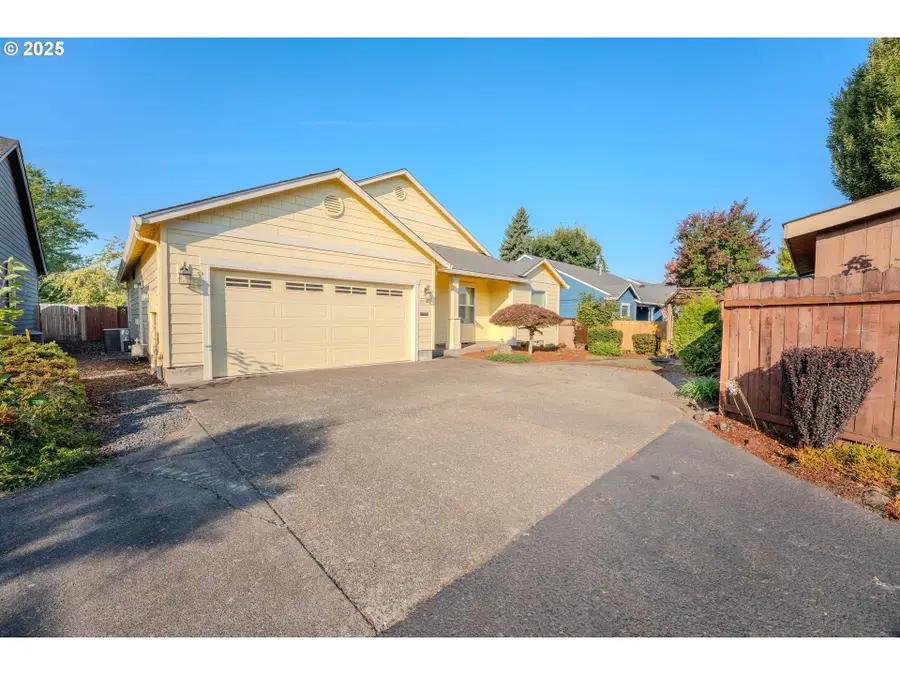2514 Baines Blvd, Hubbard, OR 97032 - Image #2