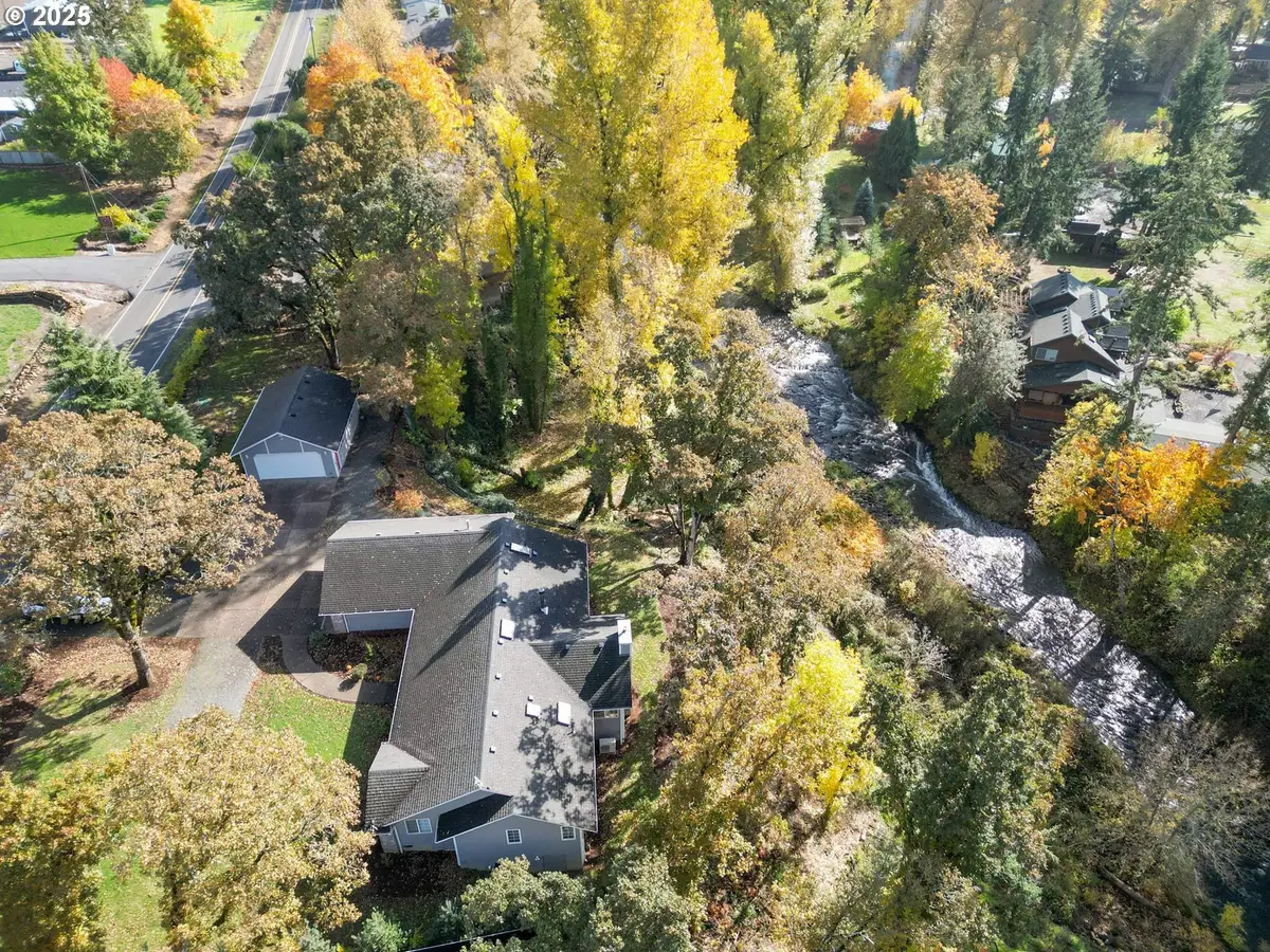 17576 Abiqua Rd, Silverton, OR 97381 - Image #1