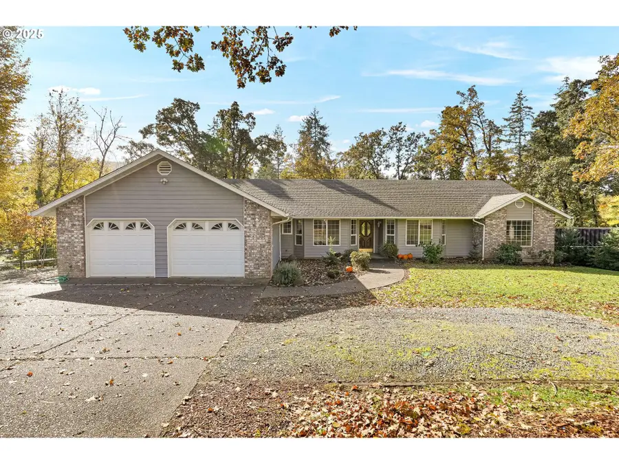 17576 Abiqua Rd, Silverton, OR 97381 - Image #2