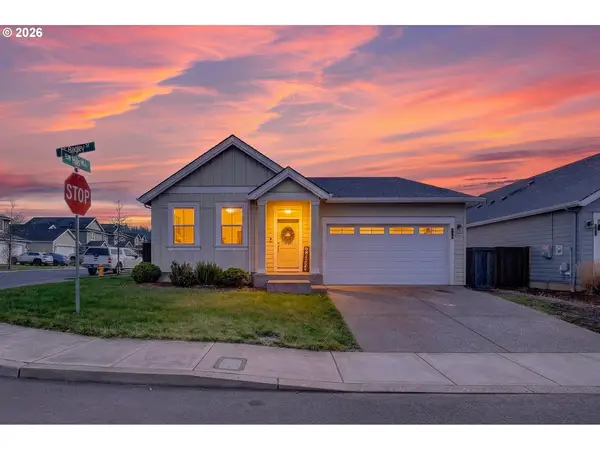 1426 NW Bagby St, Estacada, OR 97023