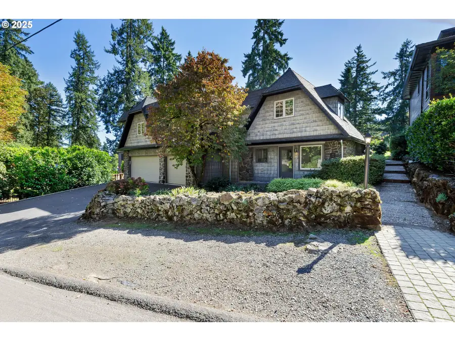 408 Ridgeway Rd, Lake Oswego, OR 97034 - Image #2