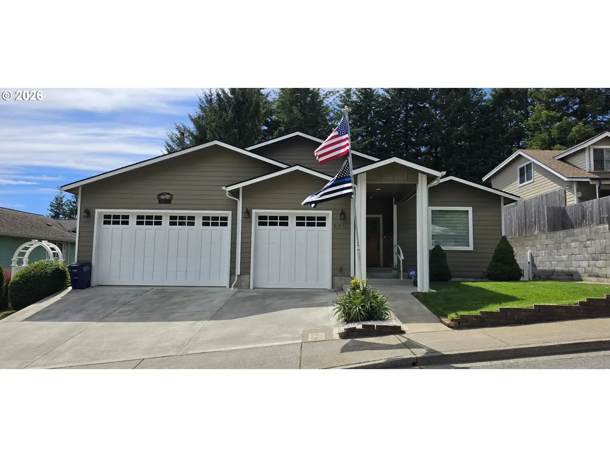 917.5 7th St, Brookings, OR 97415 - #1
