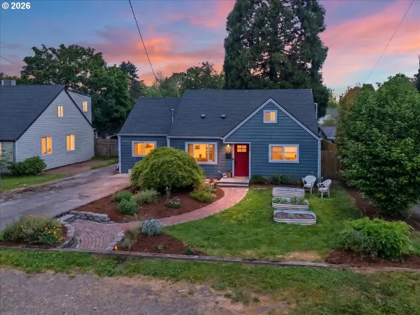 6651 NE Roselawn St, Portland, OR 97218