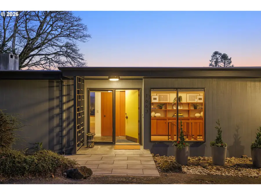 1663 SW Westwood Dr, Portland, OR 97239 - #2