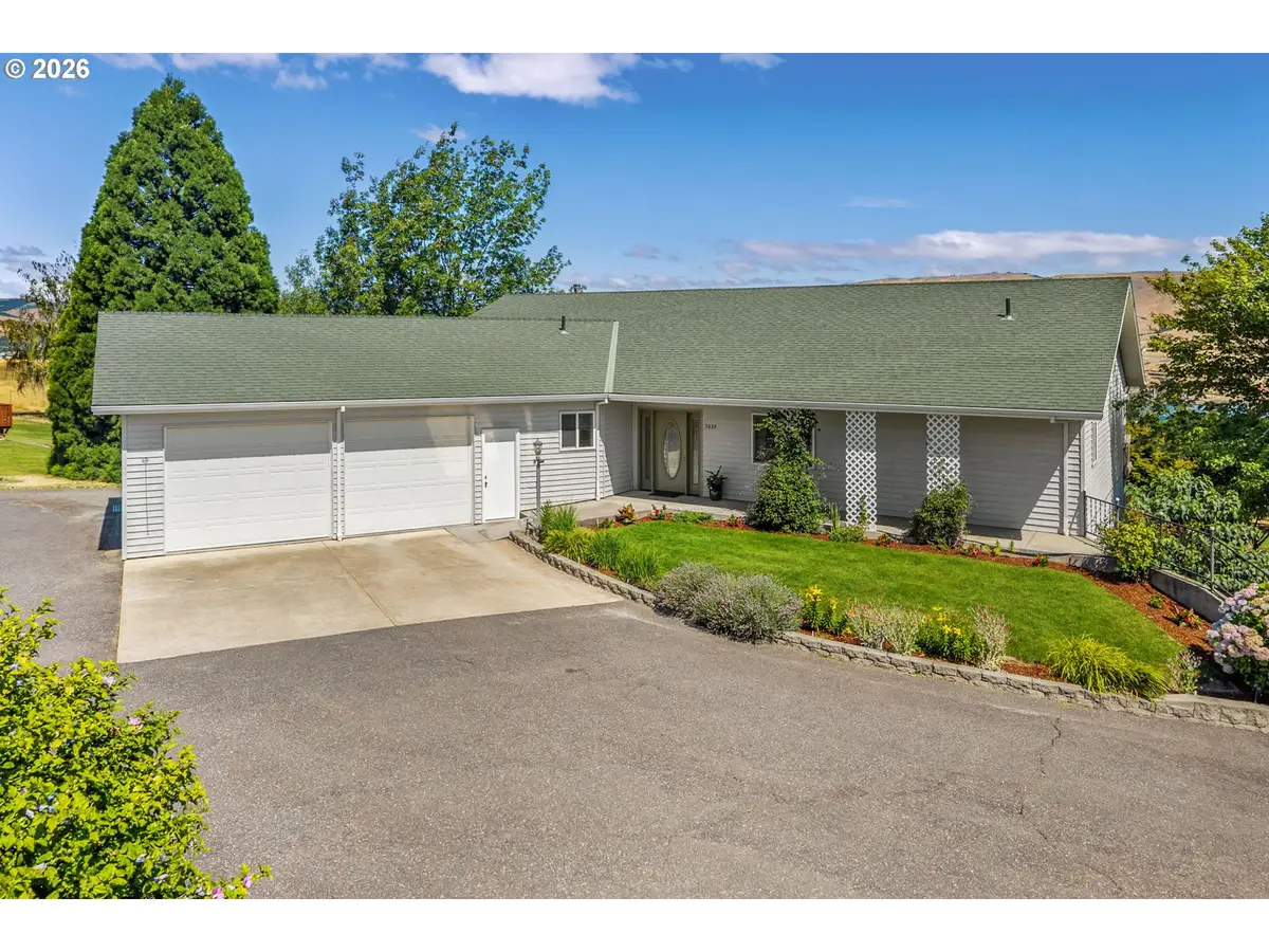 3035 E 12th St, The Dalles, OR 97058 - #1