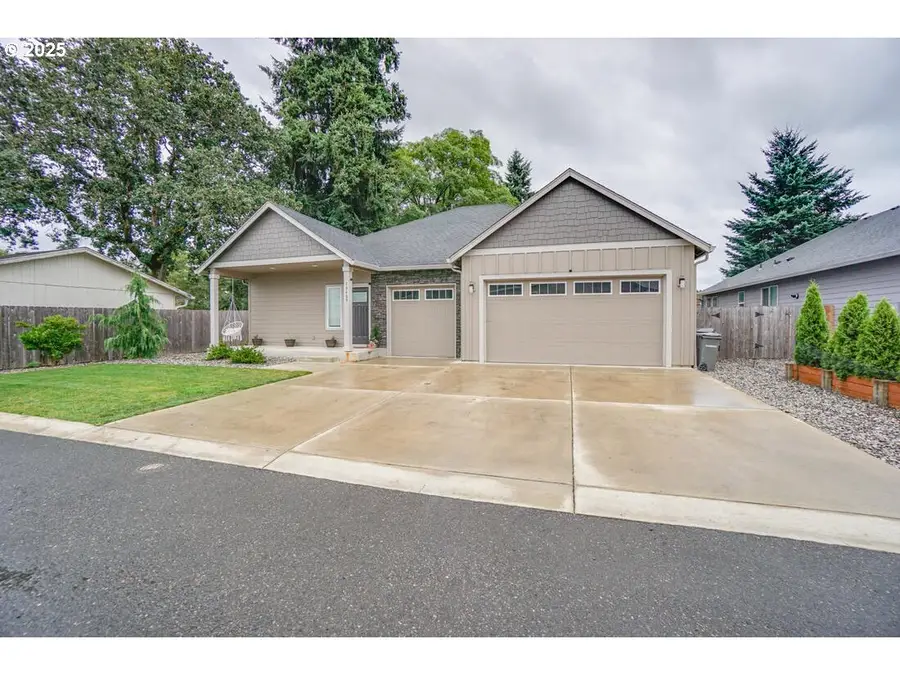 10409 NE 63rd Cir, Vancouver, WA 98662 - Image #3