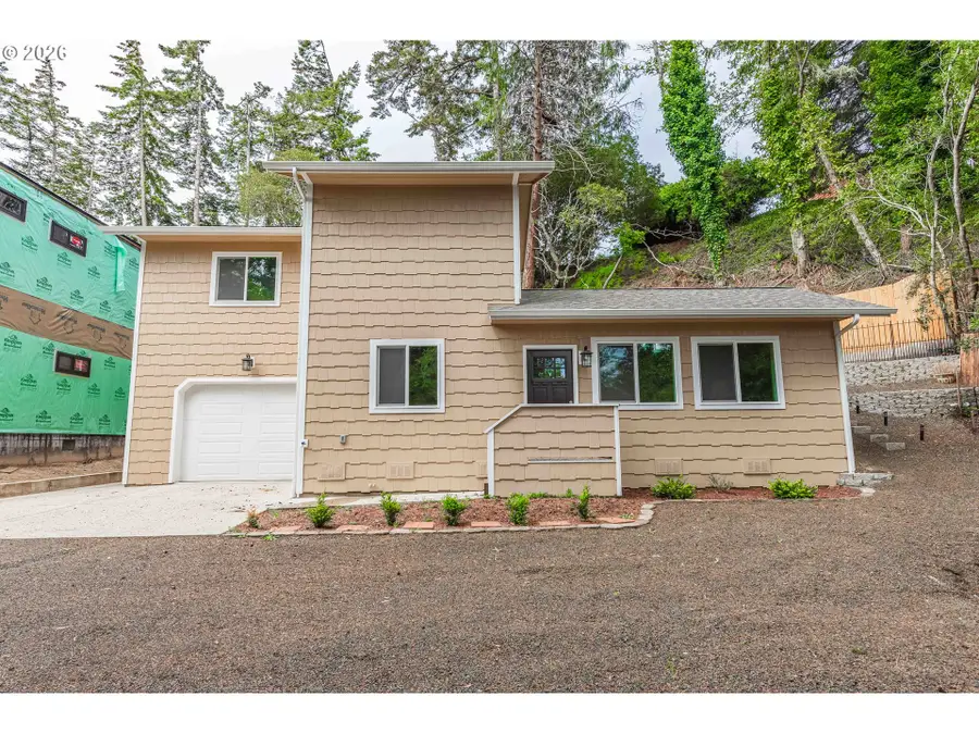 2143 Ash St, Glasgow, OR 97459 - Image #2