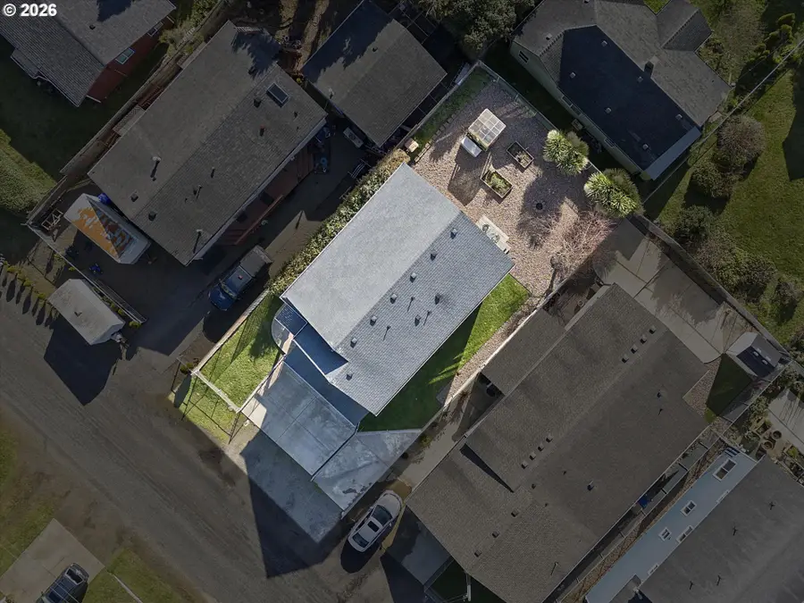 333 NW 58th St, Newport, OR 97365 - Image #3