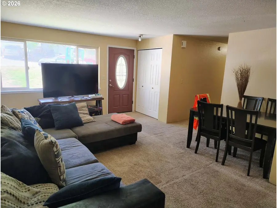 112 Laguna Ct, Roseburg, OR 97471 - #3
