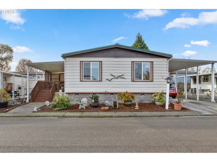 125 SE Estate Loop, Winston, OR 97496 - Image #3