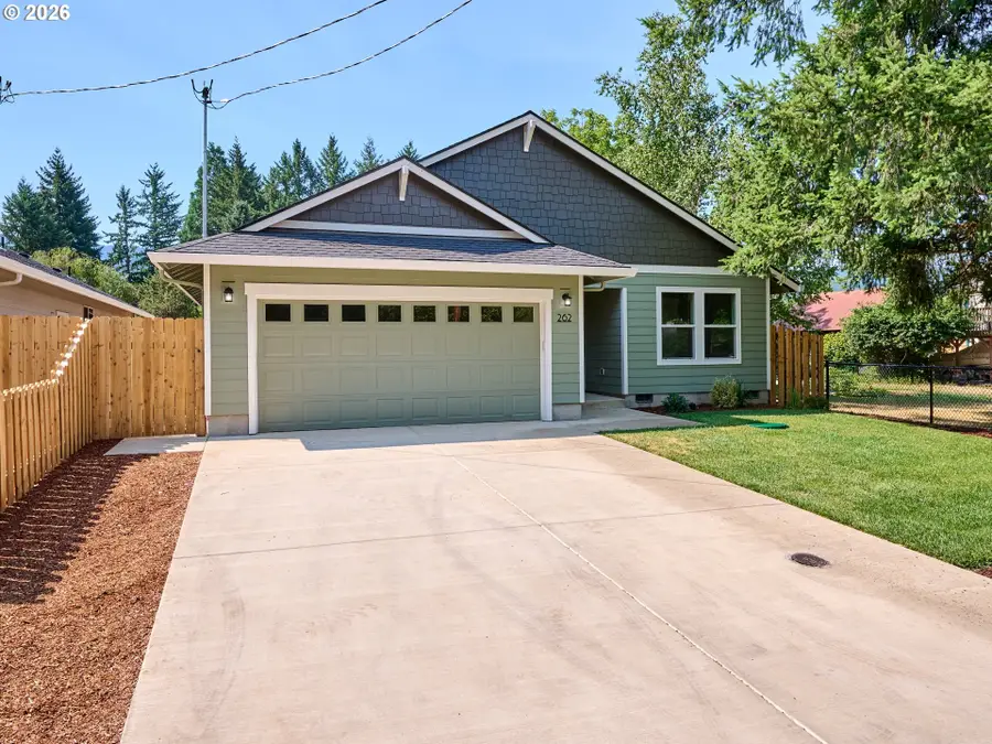 262 SE Ivy St, Mill City, OR 97360 - #2
