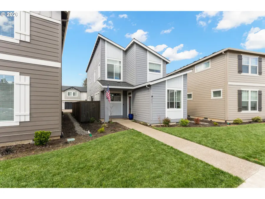 7053 SE Benedict St, Hillsboro, OR 97123 - #2