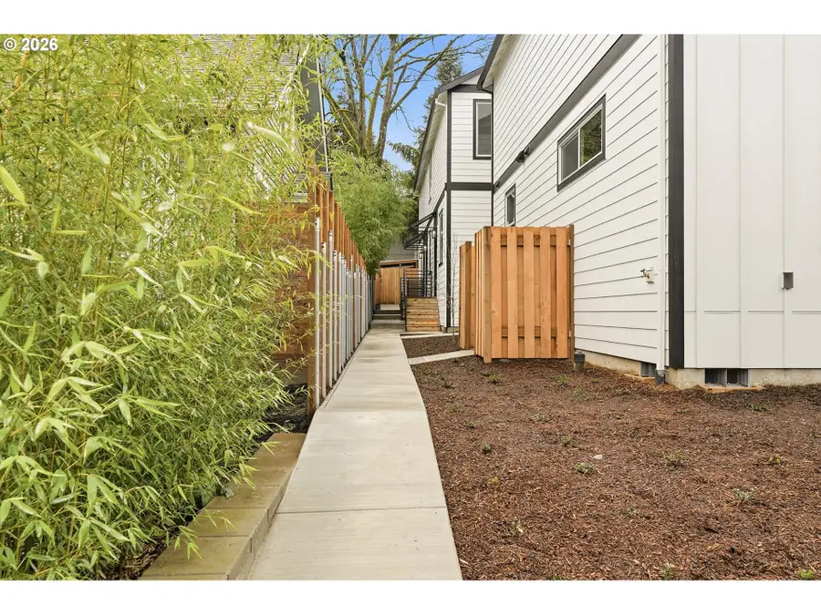530 S Texas St, Portland, OR 97219 - #3
