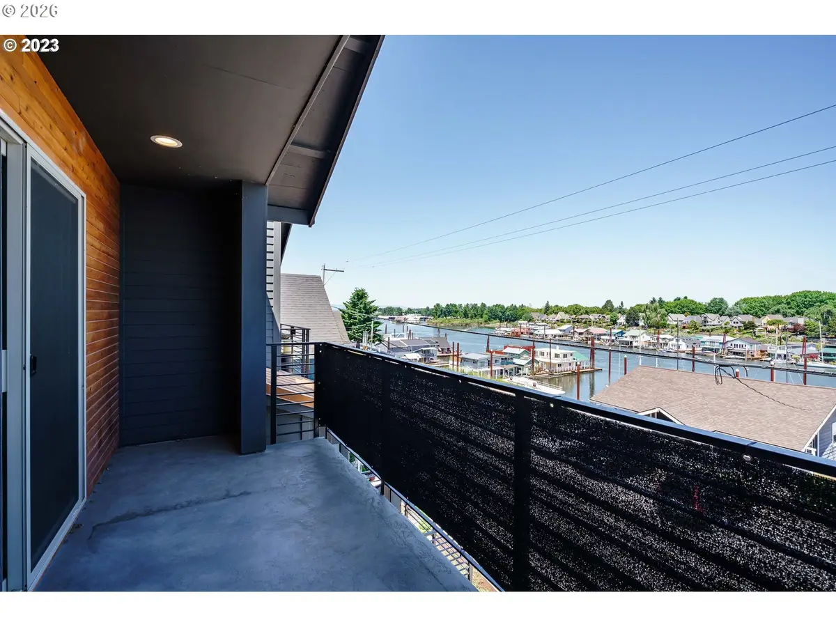 306 N Bridgeton Rd, Portland, OR 97217 - #1