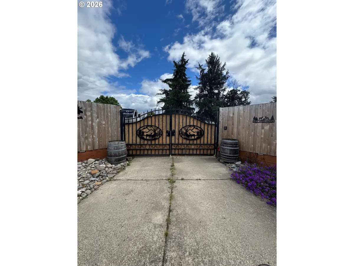 800 S Springbrook Rd, Newberg, OR 97132 - #1