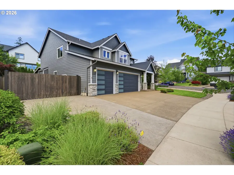 641 N Ironwood Dr, Newberg, OR 97132 - #2