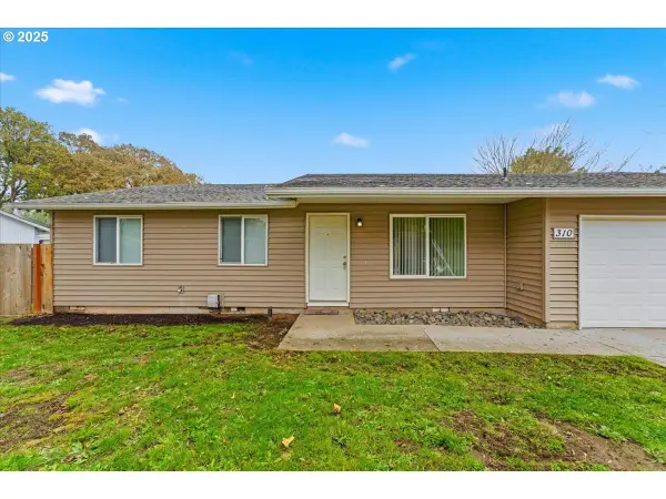 310 NE 34th Pl, Hillsboro, OR 97124