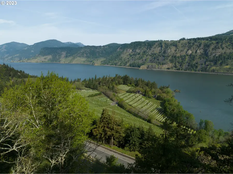 476 Country Club Rd, Hood River, OR 97031 - #2