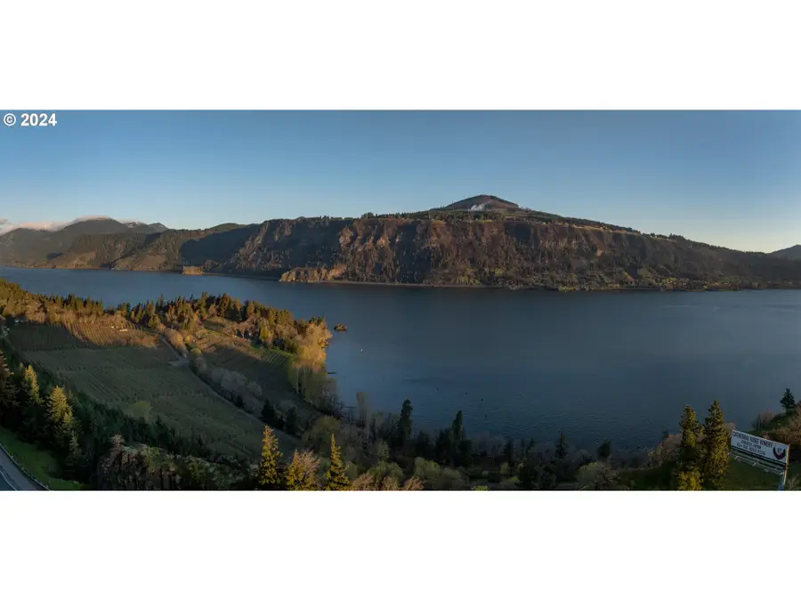 476 Country Club Rd, Hood River, OR 97031 - #3