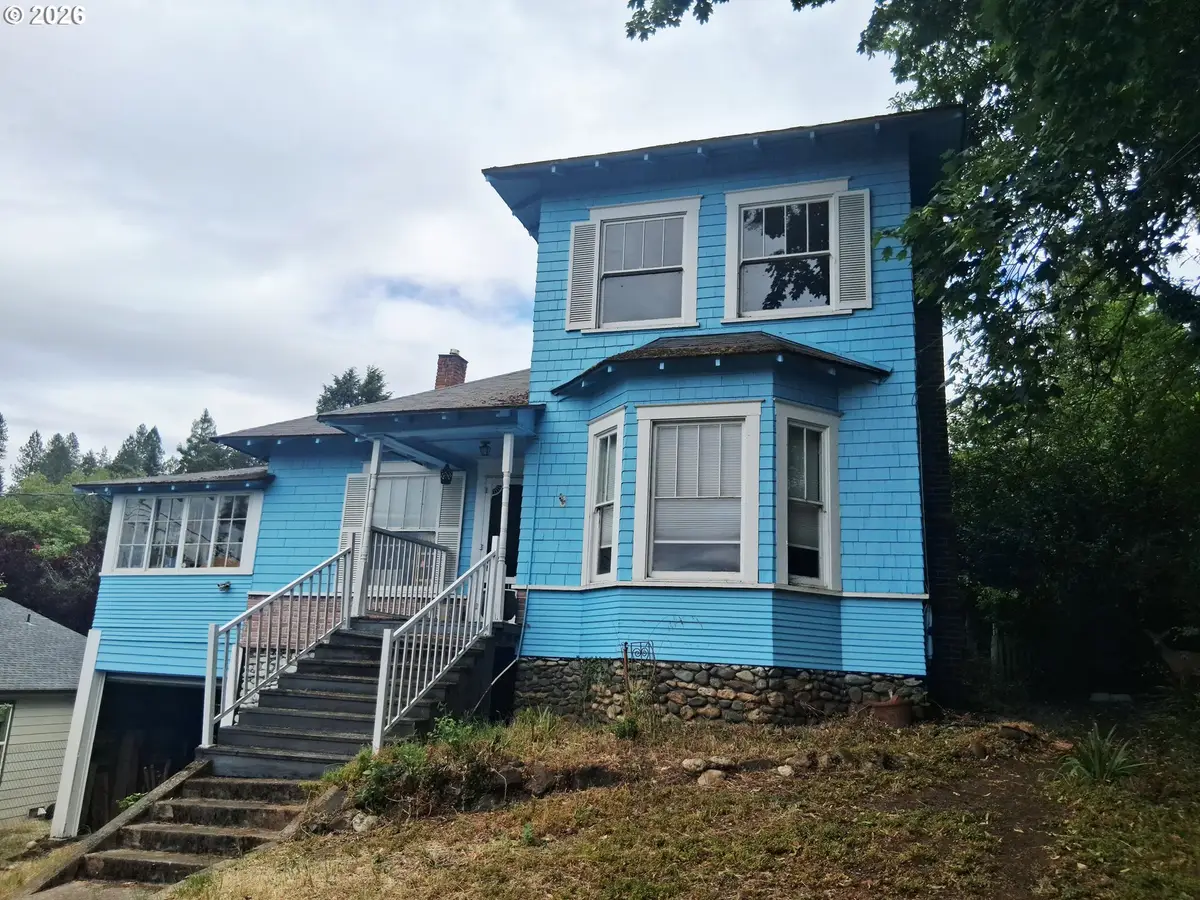1289 SE Main St, Roseburg, OR 97470 - #1