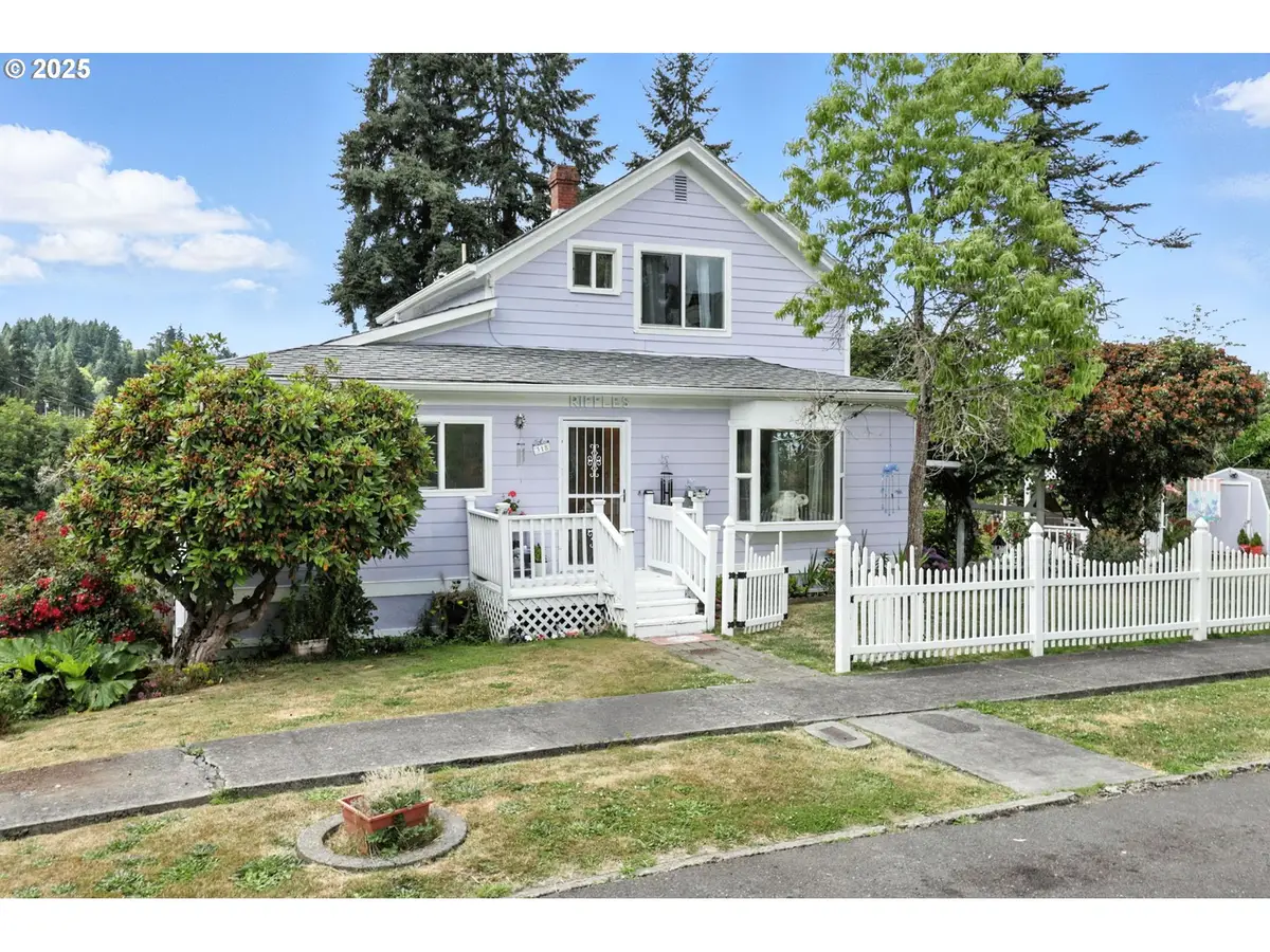 318 W 1st St, Rainier, OR 97048 - Image #1