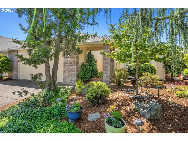 12618 SW Peachvale St, KingCity, OR 97224