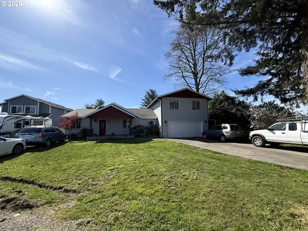 515 Memory Ln, Brookings, OR 97415